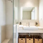 Salgado's Nest Портиман